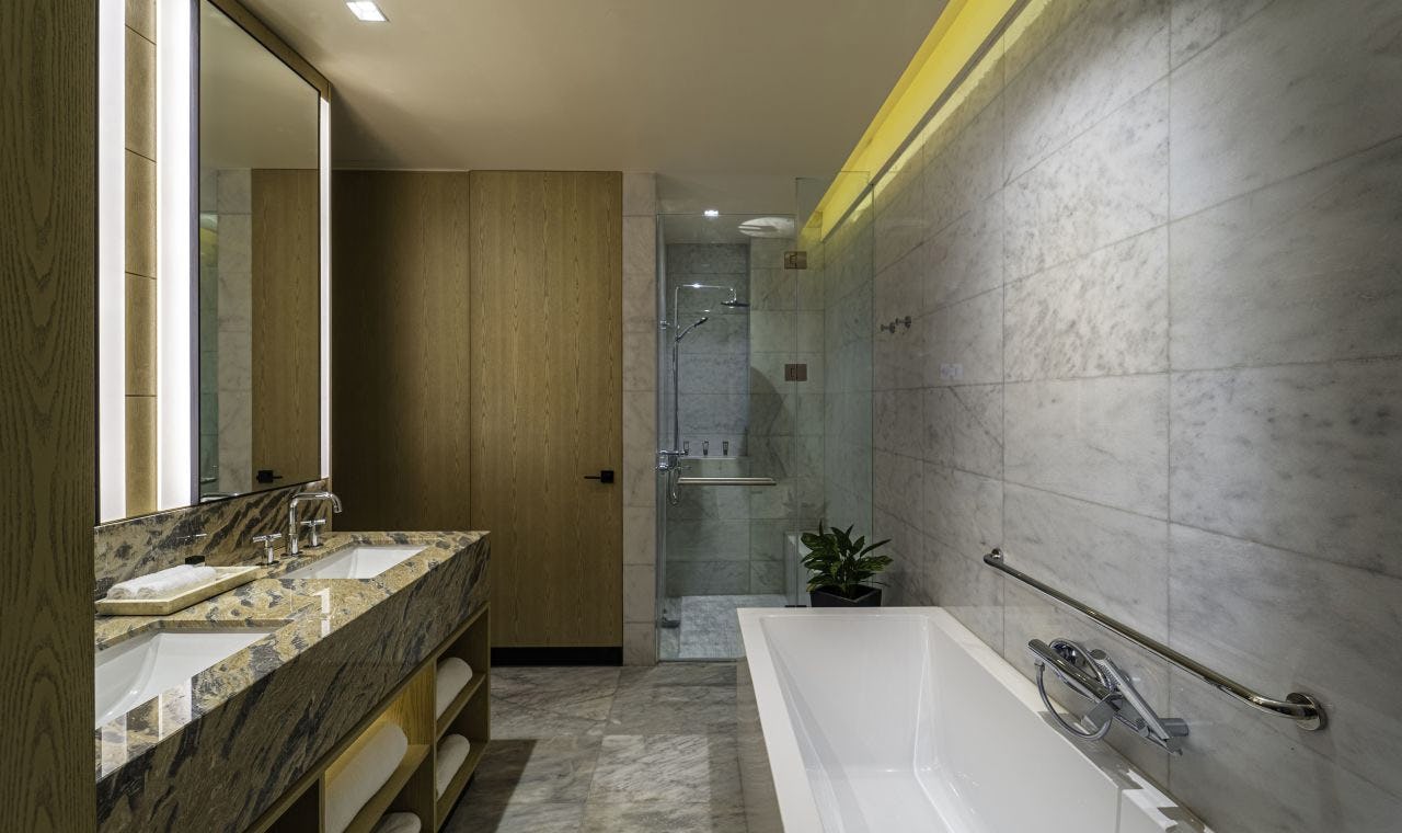 2 Queen Beds, Deluxe Room, Resort View