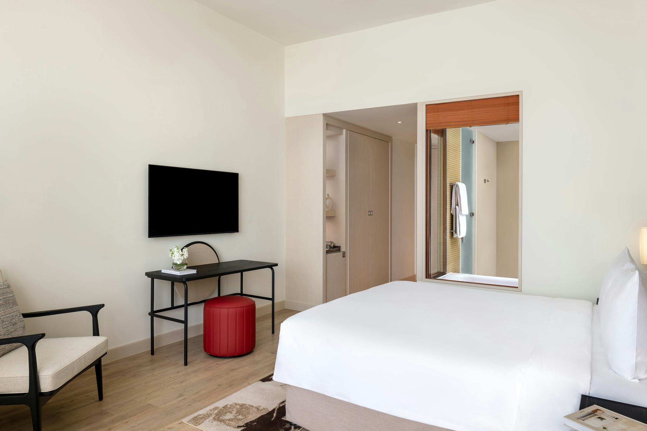 1 King Deluxe Plaza View