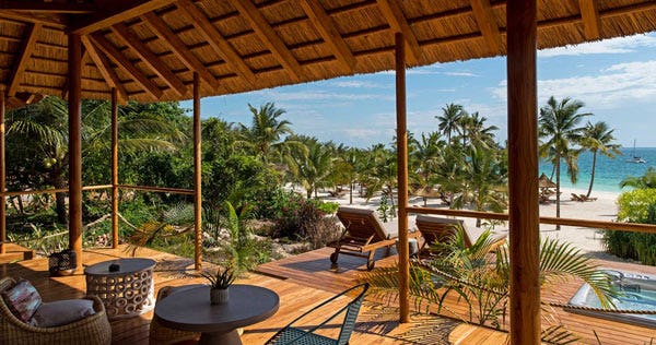 zuri-zanzibar-hotel-and-resort-ocean-front-suite-02_10190